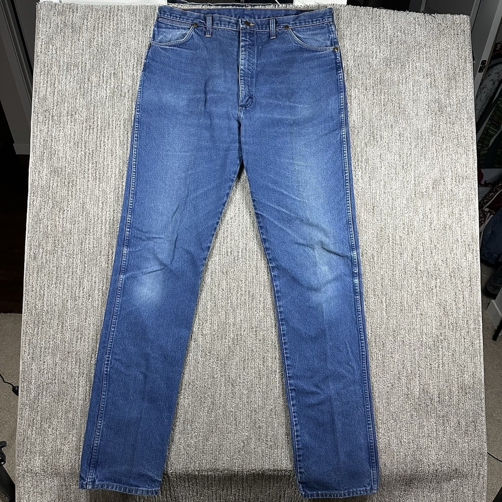 Vintage Made in USA Wrangler Jeans Men's 40x40 13MWZ Cowboy Cut Blue Medium Wash
